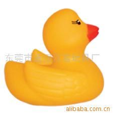 搪膠 生產(chǎn)廠家專業(yè)生產(chǎn)環(huán)保PVC搪膠鴨子，搪膠玩具洗澡玩具/噴水玩具.