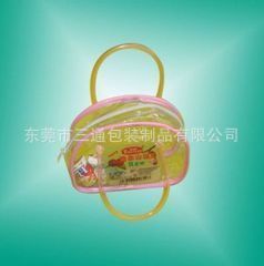 PVC手提袋，化妝品袋 供應(yīng)佛山PVC手提袋報(bào)價(jià)PVC手提批發(fā)