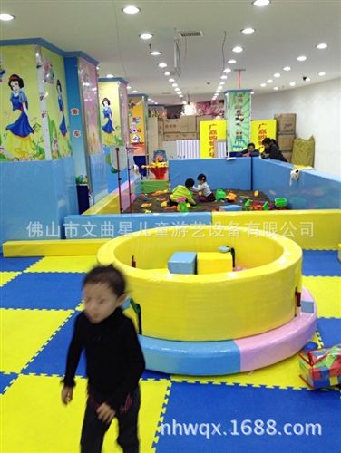 兒童游樂(lè)設(shè)備 新型淘氣堡設(shè)備廠家 幼兒園tg{zx1}淘氣堡 兒童樂(lè)園 幼兒游樂(lè)園