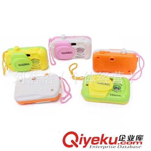 小商品 拼插積木房子24片兒童益智玩具幼兒園小朋友圣誕節(jié)日禮物贈品批發(fā)