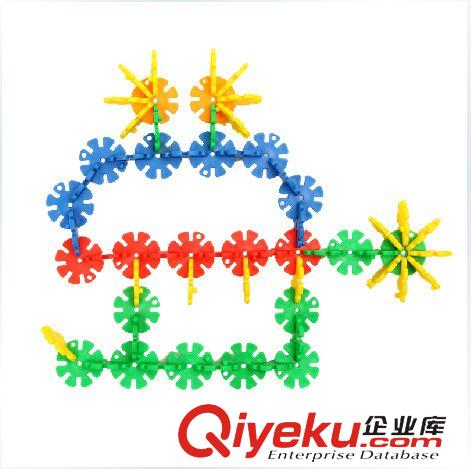 益智積木 益智塑料積木傳統(tǒng)雪花片玩具 兒童益智拼插環(huán)保積木約50片原始圖片2