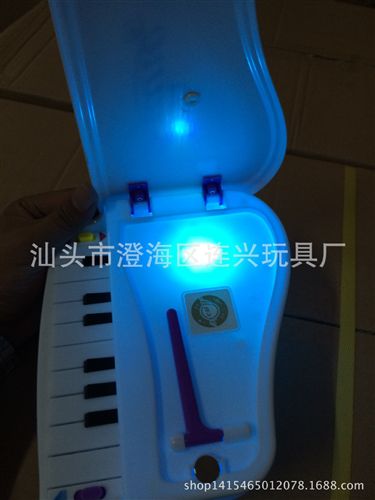 益智玩具 廠家直銷858-5 玩具電子鋼琴 沉睡魔咒  卡通電子鋼琴燈光音樂