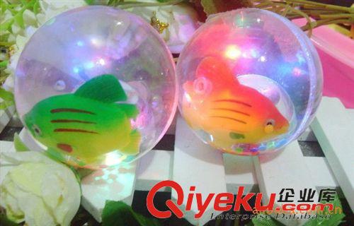 1月上傳新品上市 159透明帶魚閃光球 發(fā)光球 水晶彈力球 發(fā)光玩具 閃光玩具 玩具球