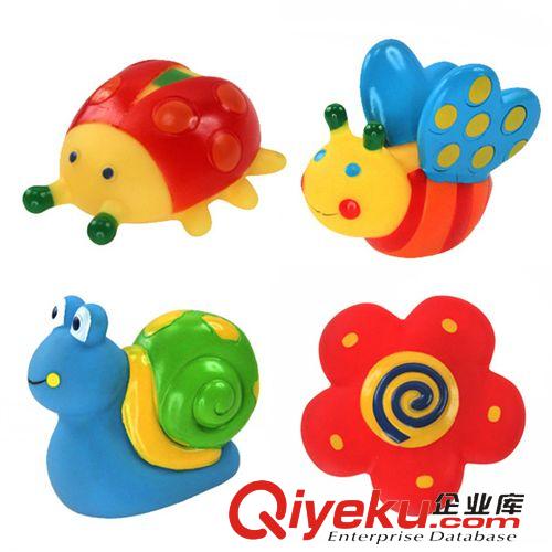 洗澡戲水專區(qū) MELON歡樂(lè)動(dòng)物洗澡玩具 噴水BB叫四件套 卡通動(dòng)物捏捏響洗澡玩具