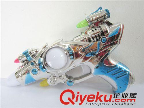 地攤玩具 七彩絢麗閃光音樂八音槍 炫燈發(fā)聲軍事槍 兒童電動玩具槍0.16原始圖片3