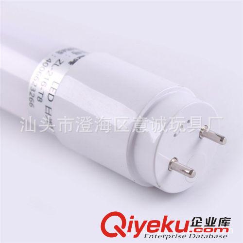 LED燈/手電筒/臺燈 廠家低價直銷 LED護(hù)眼臺燈 出口品質(zhì)三檔按鍵調(diào)光 雙臂全壓鑄鋁材