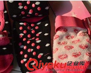 女船襪 南美訂單按摩底襪子外貿(mào)原單地板防滑襪卡通女船襪加厚毛巾底女襪原始圖片3