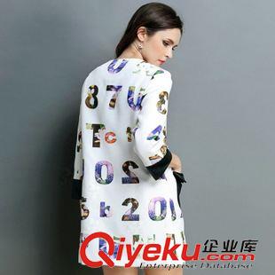 歐洲站 2015秋裝新款女歐美gd時尚修身外套中長款字母拼接zp風衣大衣原始圖片3
