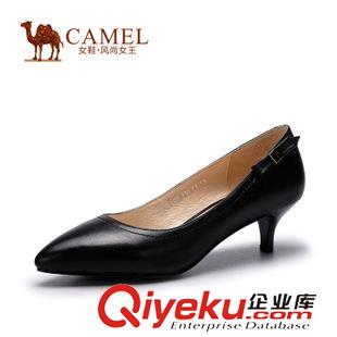 時尚單鞋 camel駱駝女鞋秋季個性英倫風zp中跟沖孔厚底女單鞋A94073600