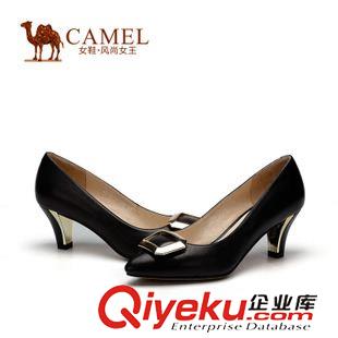 時尚單鞋 Camel駱駝女鞋 時尚優雅 尖頭羊皮金屬裝修高跟單鞋A51068602