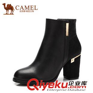 優雅女靴 Camel駱駝女靴 新款圓頭牛皮拼接馬毛粗高跟女靴A94128615