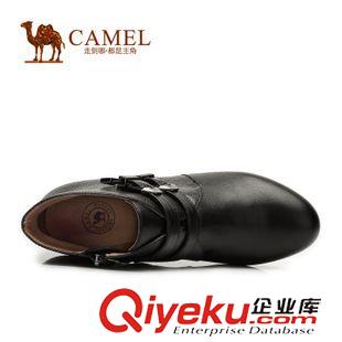 優(yōu)雅女靴 Camel駱駝女鞋 時(shí)尚真皮拼接蜥蜴紋中跟圓頭短靴子A94065610原始圖片2
