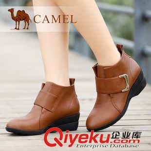 優(yōu)雅女靴 Camel駱駝 新款 圓頭厚底側(cè)拉鏈鉚釘裝飾扣帶牛皮女靴A91016625
