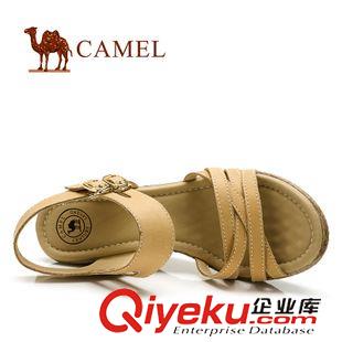 涼鞋 camel駱駝女涼鞋 夏季新款休閑牛皮防水臺(tái)坡跟涼鞋81037605原始圖片2