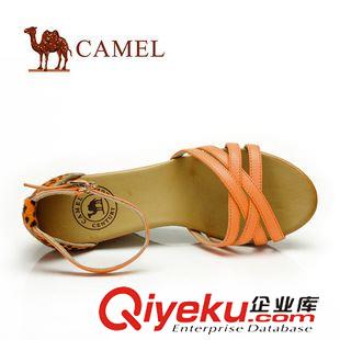 涼鞋 CAMEL駱駝 2014夏裝新款性感羊皮坡跟一字扣帶涼鞋 81136602