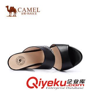 涼拖 Camel駱駝女鞋 優雅時尚 羊皮蛇皮粗高跟涼拖 A52117603