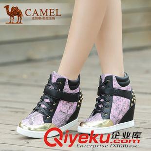 休閑鞋 camel駱駝女鞋街頭運(yùn)動(dòng)風(fēng)蛇紋牛皮魔術(shù)貼綁帶鉚釘休閑鞋A94805606