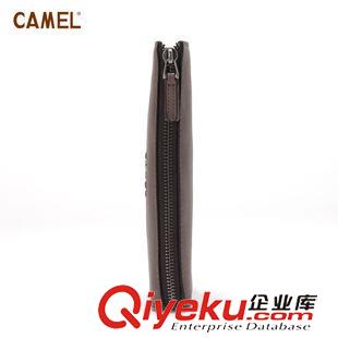 時尚休閑包 Camel駱駝 優(yōu)質(zhì)牛皮 2012商務(wù)休閑復古手包手拿包男包MT119022原始圖片2