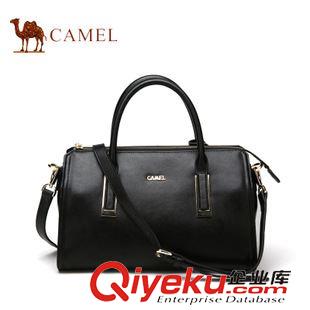 時尚休閑包 Camel駱駝 優(yōu)質(zhì)牛皮 2012商務(wù)休閑復古手包手拿包男包MT119022