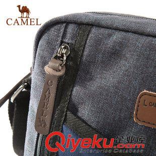 時(shí)尚休閑包 CAMEL駱駝戶外手提斜挎兩用包 男款戶外包zp織物包A5W3D2107