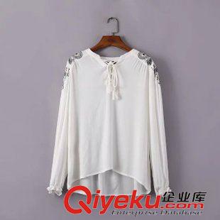 10.8 廠家直銷2015秋裝新品歐美女裝批發(fā) 腰果刺繡領口系帶長袖襯衫原始圖片2