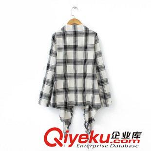 10.5 歐洲站 2015秋裝新品歐美女裝 不規(guī)則格子印花可挽袖開衫和服外套原始圖片3