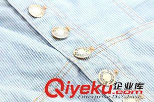 背帶裙 2015夏季新款 歐美女裝 學(xué)生小清新水洗條紋單排扣牛仔背帶裙原始圖片3