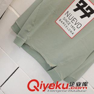 實體店拿貨爆款 韓國學(xué)院風(fēng)秋季新款2015簡單字母開叉不規(guī)則圓領(lǐng)套頭衛(wèi)衣2色批發(fā)原始圖片2