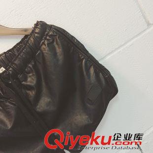 10.9NEW 未知夢|歐美簡約冬季新款2015女裝熱賣松緊腰貼標(biāo)PU皮質(zhì)短褲寬松原始圖片3