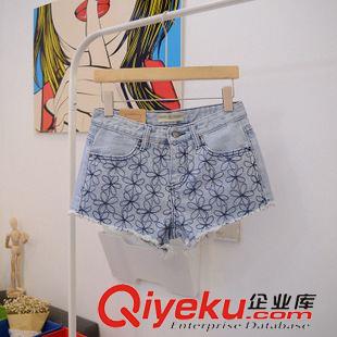 短褲/靴褲 夏季新品蕾絲繡花刺繡休閑水洗淺藍(lán)色毛須邊低腰牛仔短褲女#A6836