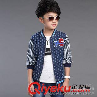男童牛仔外套專區(qū) 兒童外套秋新款韓版男童條紋牛仔棒球服中童時(shí)尚v領(lǐng)AG破洞印花原始圖片2
