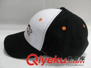 高爾夫帽 撞色棒球帽拼色棒球帽前白后黑刺繡棒球帽撞色雞眼亞嚦色鳳眼帽扣原始圖片2