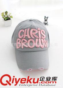 未分類(lèi) 【廠家訂做】2015新款CHRIS BROWN立體繡花磨破遮陽(yáng)棒球帽鴨舌帽.