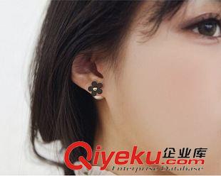 網絡爆款耳釘 E67韓國時尚款 珍珠耳釘 雙面 亞克力板材珍珠之花 戚薇同款耳環原始圖片2