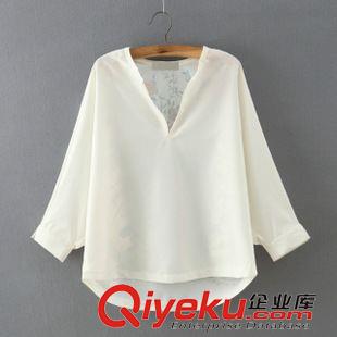 ★10月9號(hào)新款更新 2015秋新款歐美風(fēng)蝙蝠袖后背大鳥(niǎo)數(shù)碼印花V領(lǐng)套頭襯衫 女上衣原始圖片2
