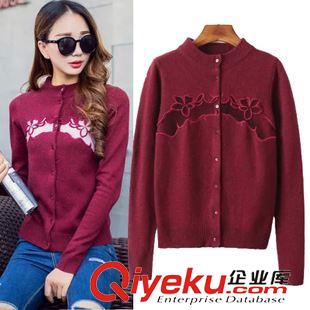 ★10月7號(hào)新款更新 2015秋冬新款復(fù)古宮廷刺繡百搭修身短款套頭針織毛衣 女 D31075