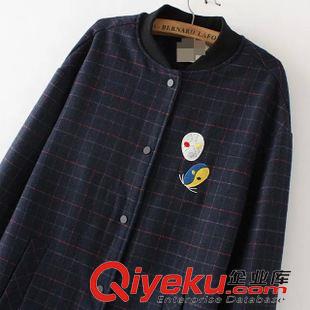 ★10月7號(hào)新款更新 2015秋冬款棋盤格紋刺繡圖案中長款寬松棒球服外套大衣 女 F21064原始圖片3