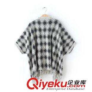 ★9月10號(hào)新款更新 2015秋季新款菱形格流蘇中長款蝙蝠袖針織毛衣披肩 女 W49181原始圖片2