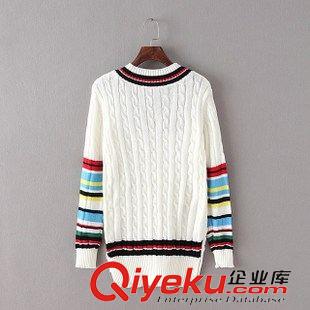 ★9月4號新款更新 2015秋季新款撞色V領(lǐng)條紋寬松針織衫長袖套頭毛衣 女 M49061原始圖片2