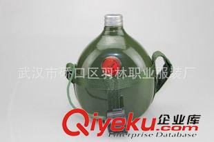 軍訓(xùn)水壺 批發(fā)1.5L87軍綠色水 壺老式軍訓(xùn)水壺野營居家十字帆布水壺 軍迷用