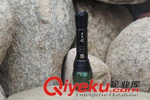 精品推薦 戶外野營登山旋轉(zhuǎn)變焦強(qiáng)光手電筒 騎行遠(yuǎn)射充電強(qiáng)光手電筒 7件套