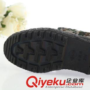 鞋襪 批發zp07叢林迷彩作訓鞋 冬地勤解放鞋 消防加厚勞保膠鞋原始圖片3