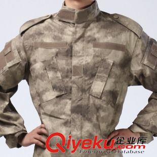 迷彩套裝 廠家直銷批發(fā)迷彩套裝 戶外迷彩工作服軍迷野戰(zhàn)服水印沙漠迷彩