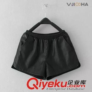 9月-20 韓版秋冬新款精品女裝連衣裙黑色PU直筒大口袋背帶裙短裙批發(fā)C233
