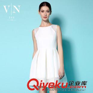 连衣裙 tj清仓 欧美时尚小方格百褶裙 修身无袖品牌连衣裙VNA90162