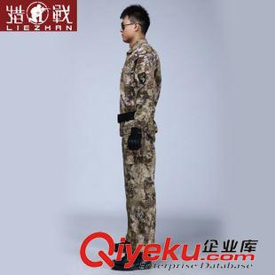 新品上市 新款外軍迷彩服 蟒紋套裝迷彩服 戰(zhàn)術(shù)迷彩服 軍官迷彩服批發(fā)原始圖片2