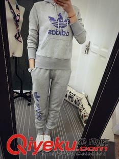 套裝 現貨 運動系列 女士帶帽加絨衛衣套裝 女 愛心鏤空印花款原始圖片2