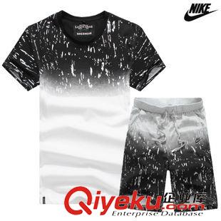 Nike/耐克 男運(yùn)動(dòng)套裝 夏秋純棉透氣短袖T恤短褲運(yùn)動(dòng)休閑套裝 男式跑步運(yùn)動(dòng)T原始圖片2