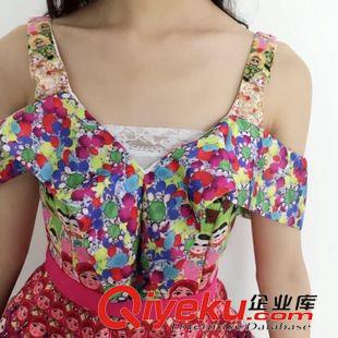 5.29 新款 2220一件代發(fā)泰國潮牌同款復(fù)古不倒翁印花雪紡拼接吊帶露肩連衣裙原始圖片3
