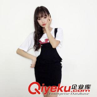 5.14 新款 6208 韓國東大門代購實(shí)拍新款休閑百搭純色木耳邊彈性面料背帶裙